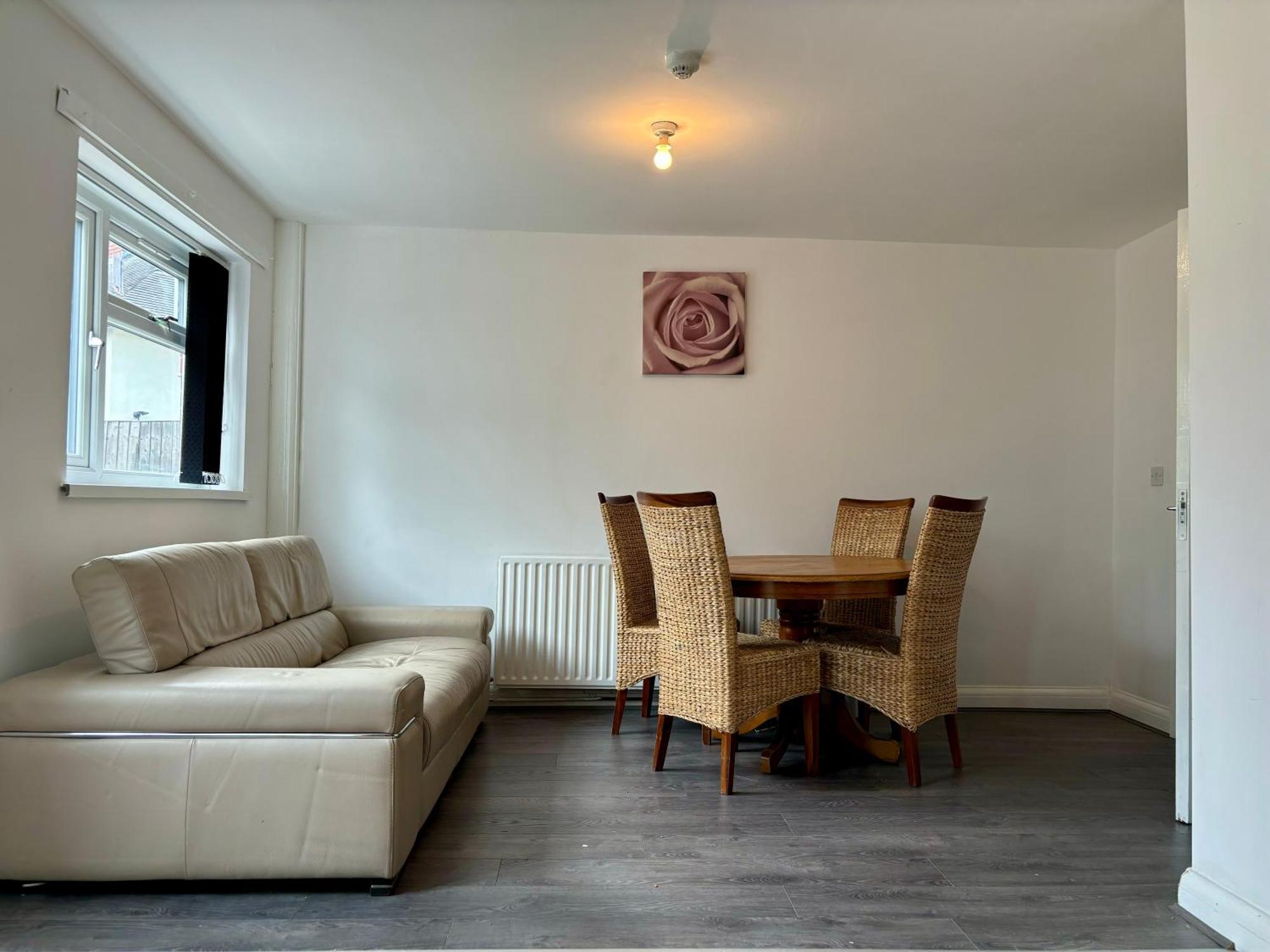 מלון דאדלי Stainless Guests House מראה חיצוני תמונה