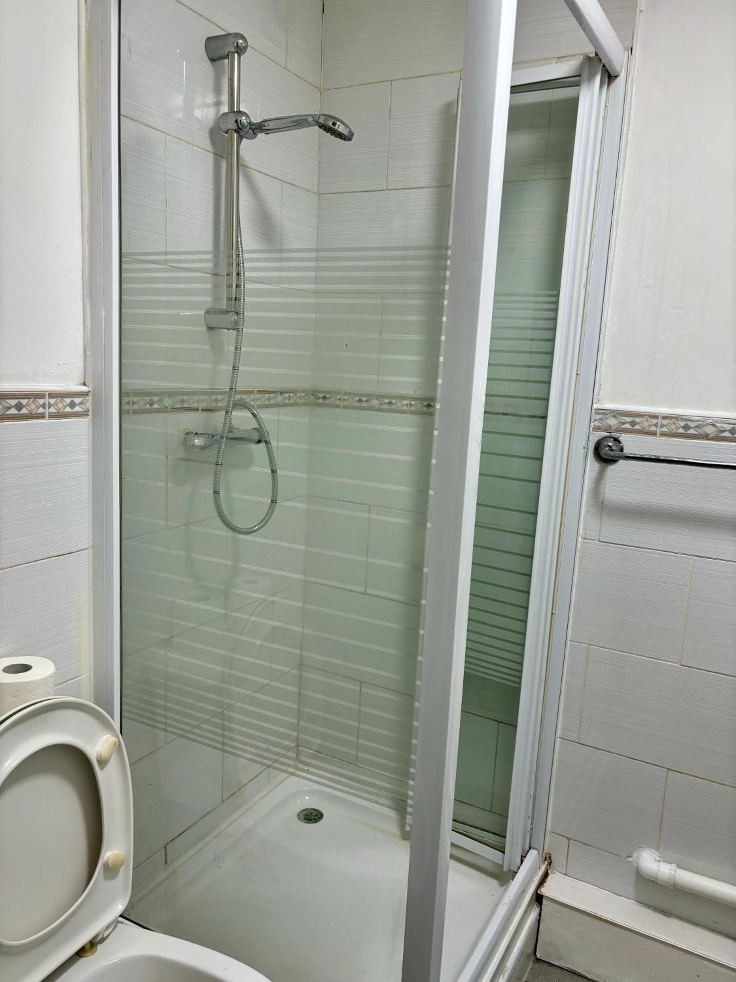 מלון דאדלי Stainless Guests House מראה חיצוני תמונה