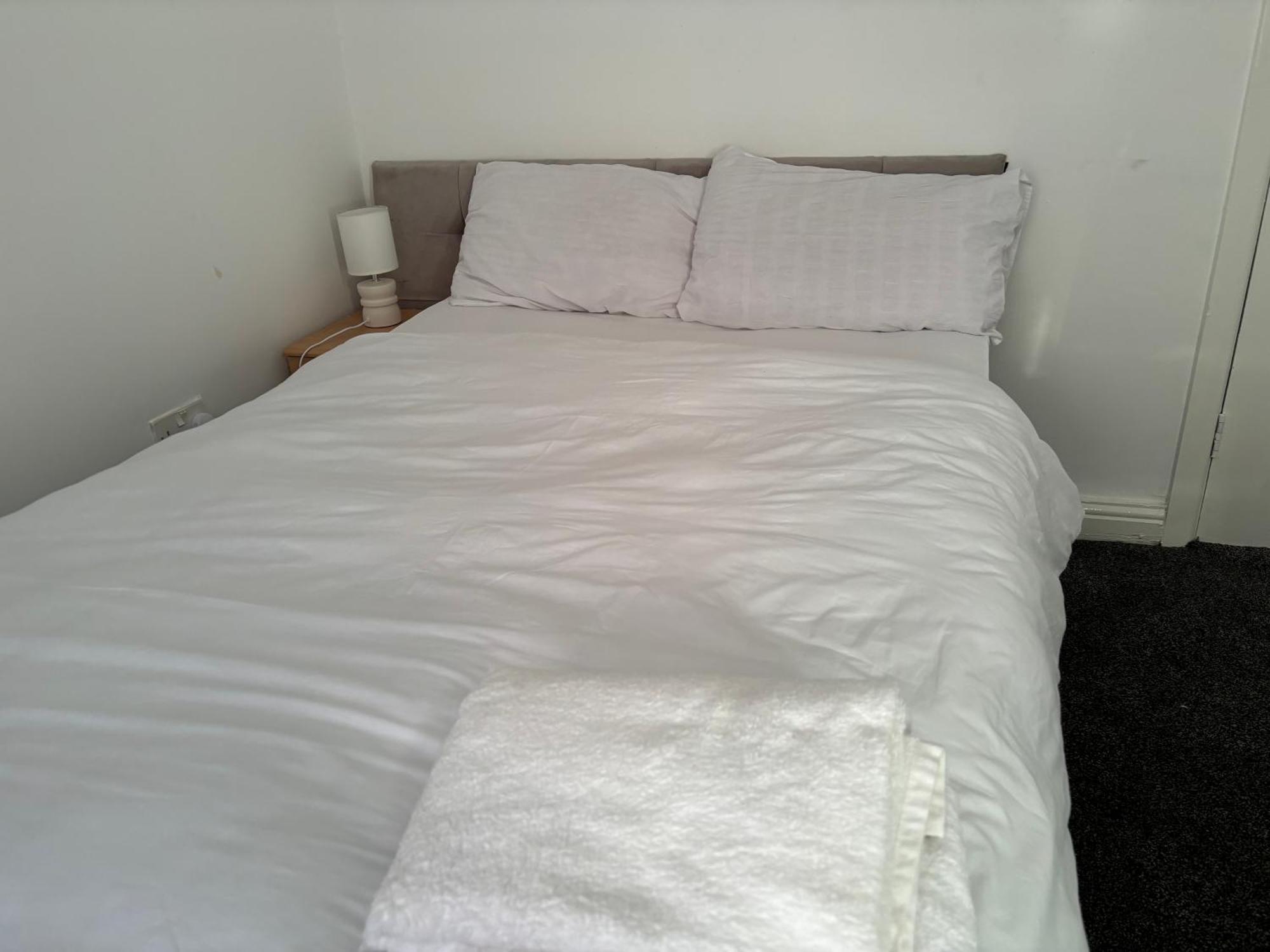 מלון דאדלי Stainless Guests House מראה חיצוני תמונה