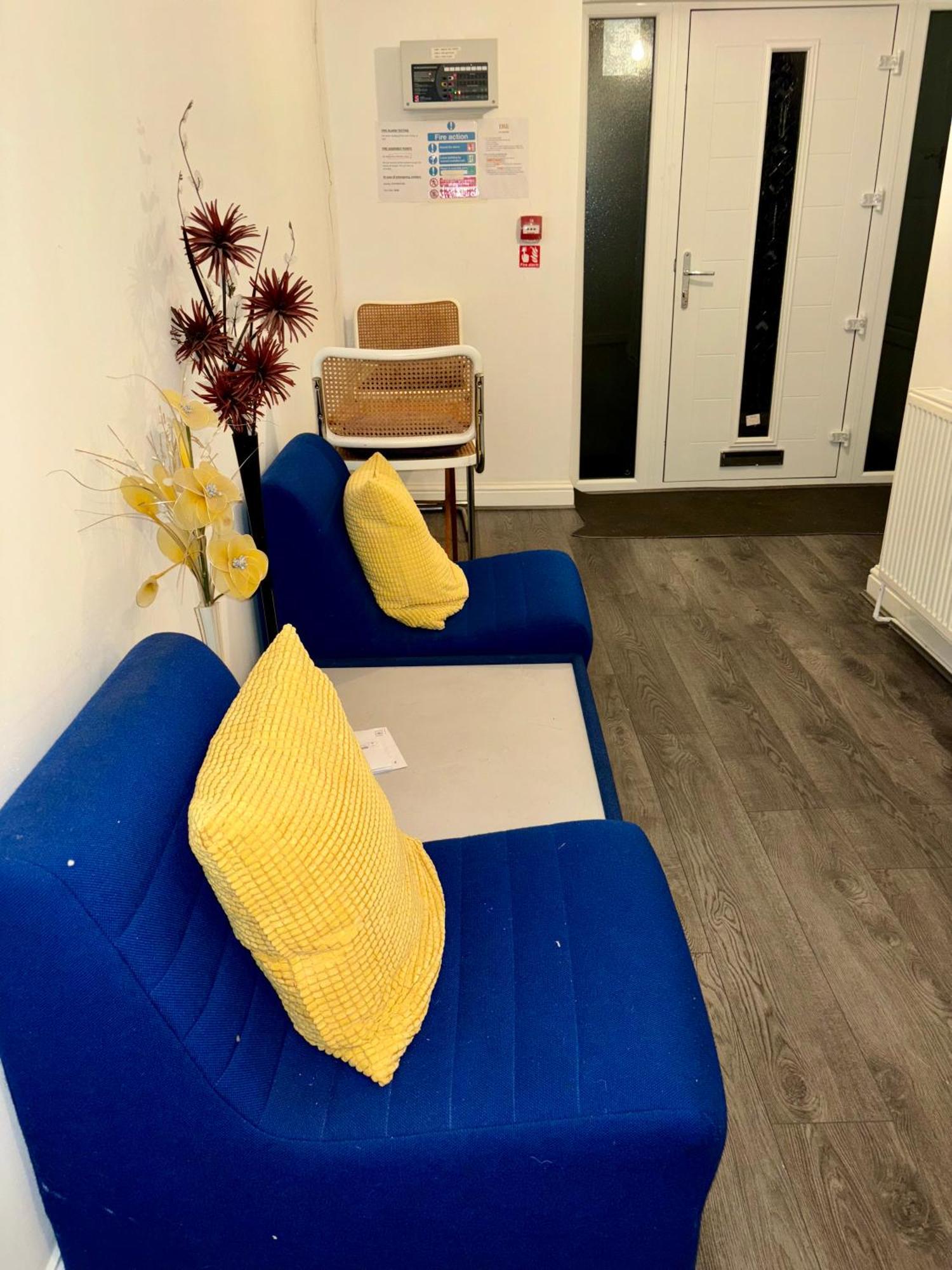 מלון דאדלי Stainless Guests House מראה חיצוני תמונה