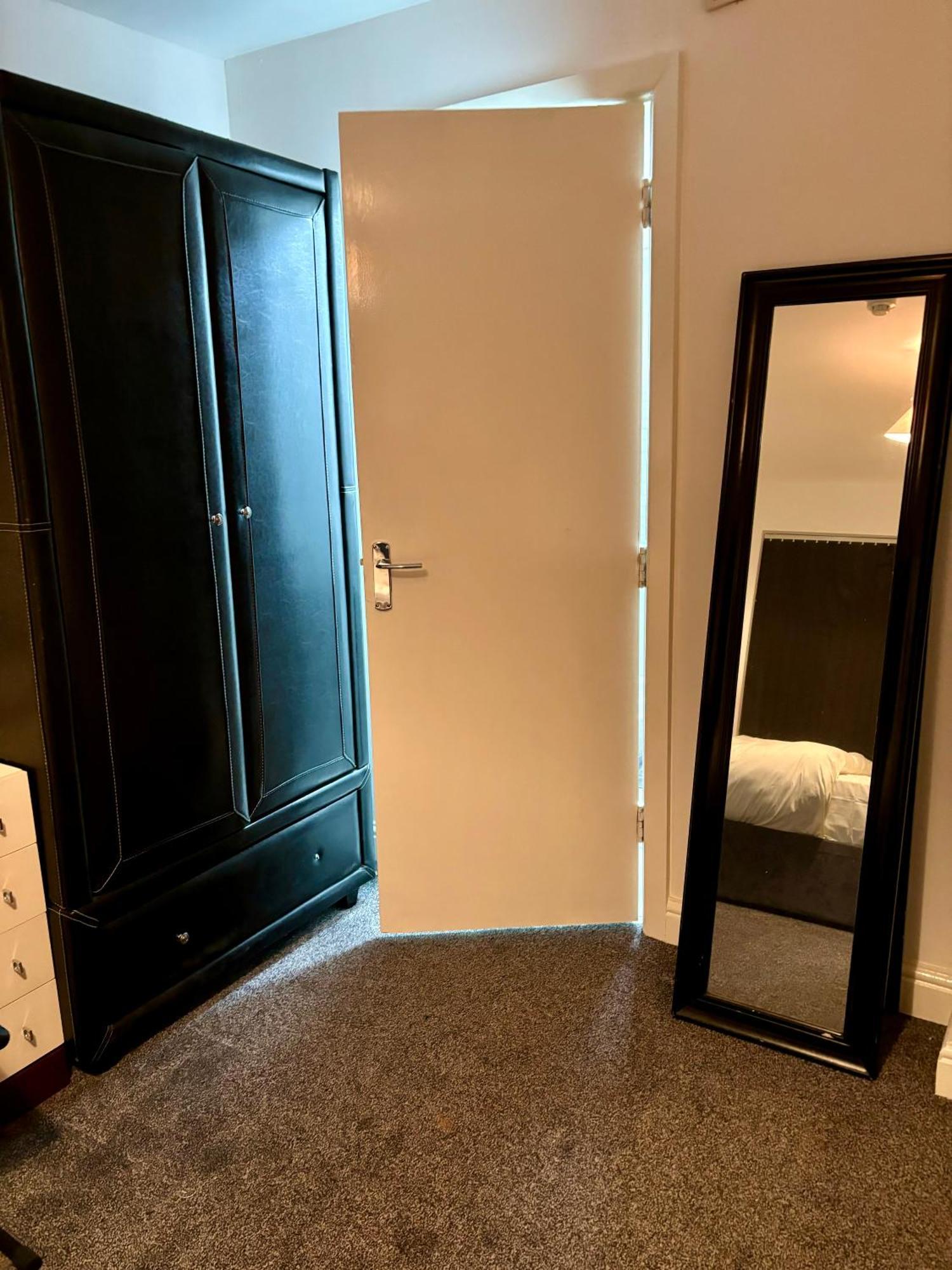 מלון דאדלי Stainless Guests House מראה חיצוני תמונה