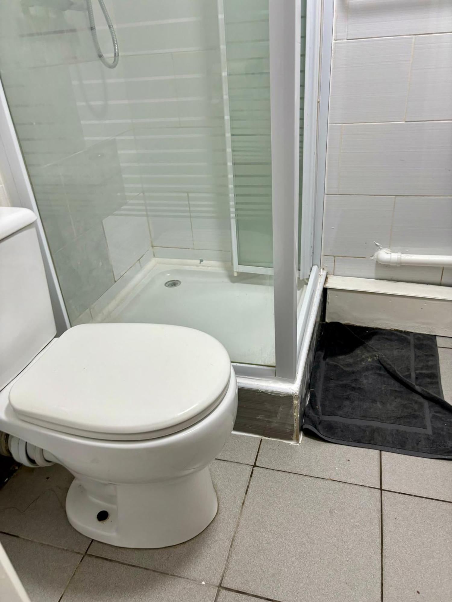 מלון דאדלי Stainless Guests House מראה חיצוני תמונה